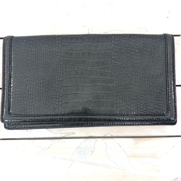 Banana Republic Lg Patent Croc Embossed Clutch - Picture 2 of 8